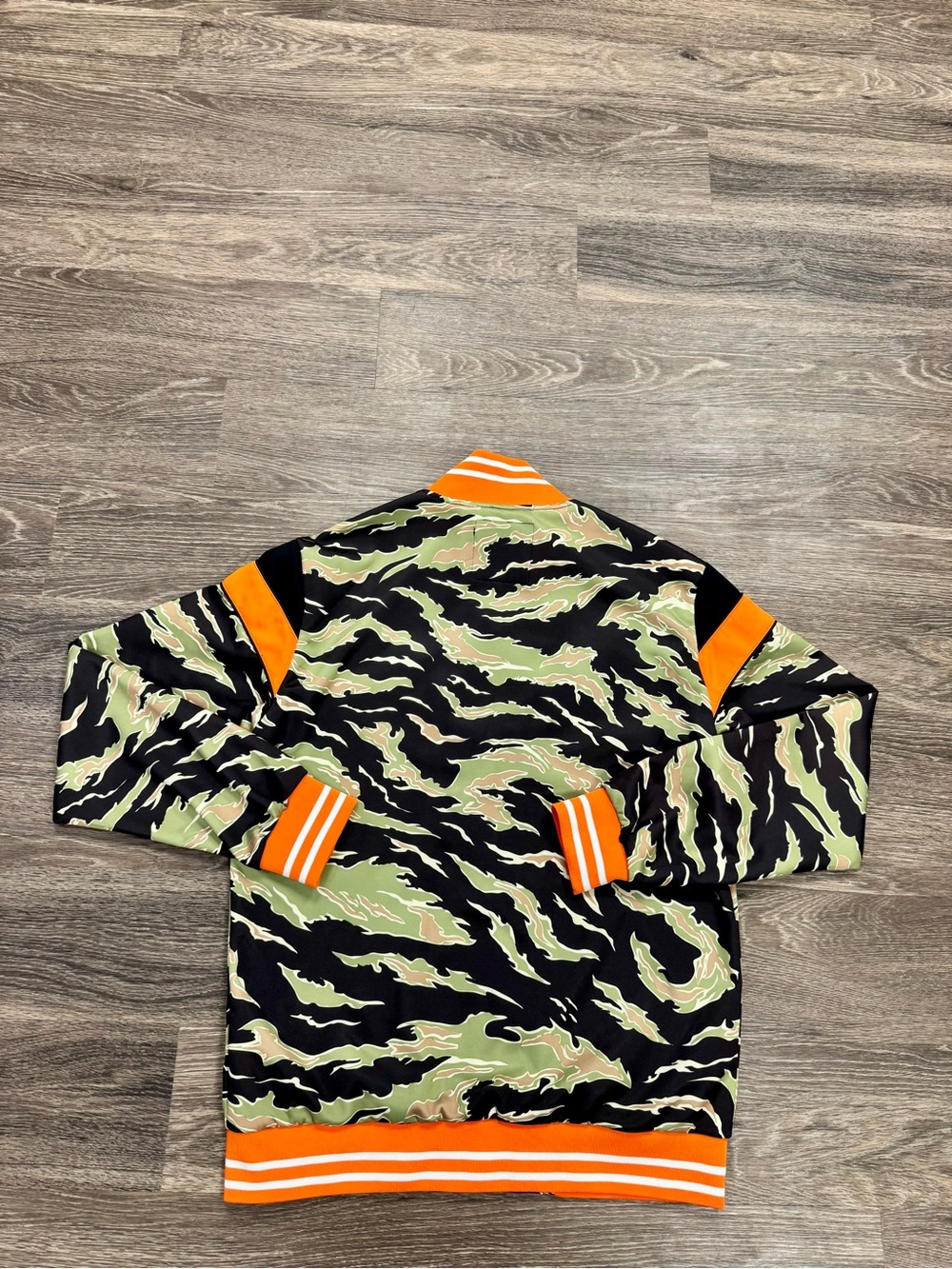 Reason NYC Men’s L Tiger Camo Floral Embroidered Track Jacket Orange - Picture 2 of 7